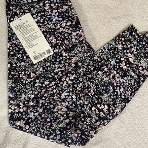 Lululemon NWT Wunder Under HR tight 28” size 6